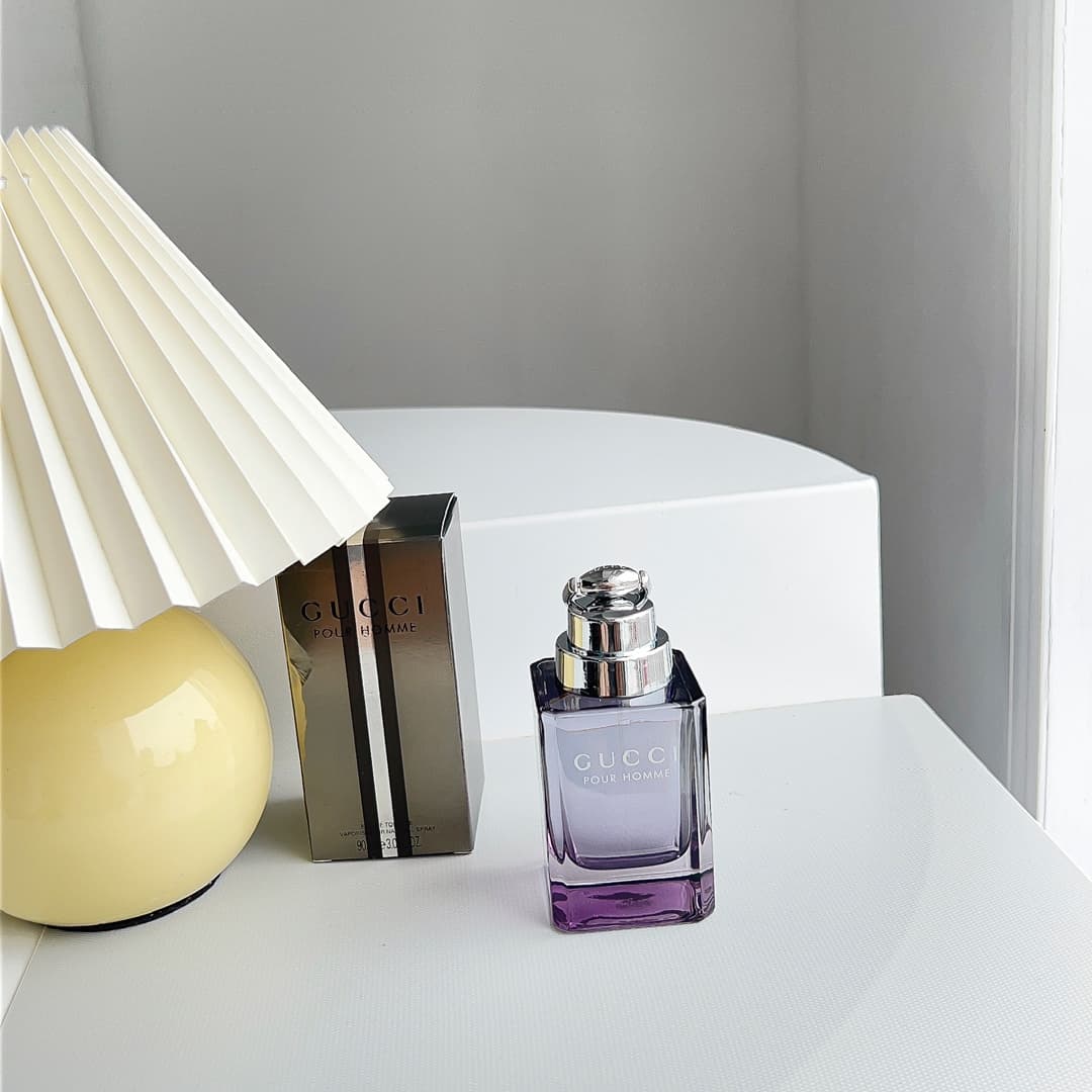 Gucci Classic Collection Men's Eau de Toilette! A fresh, long-lasting woody fragrance for the gentlemanly man! I've always been a fan of men's fragrances, so how could I not get such a classic? Scent: Woody Chypre with a subtle tobacco note – very pleasant