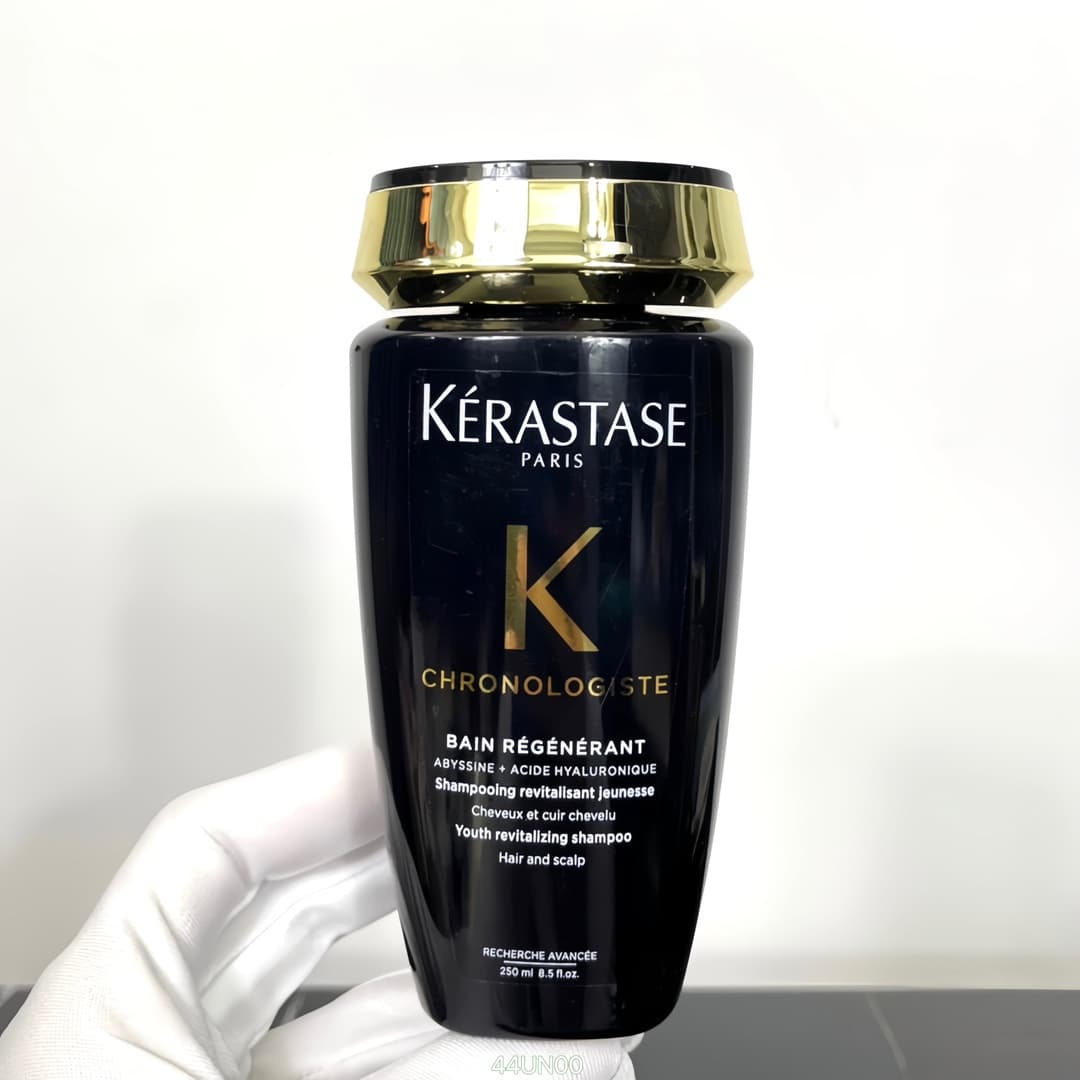 It focuses on moisturizing and nourishing, suitable for dry and damaged hair. While cleansing, it relieves frizz and dryness, enhancing volume after drying. Caviar extract deeply nourishes hair, preventing split ends.
