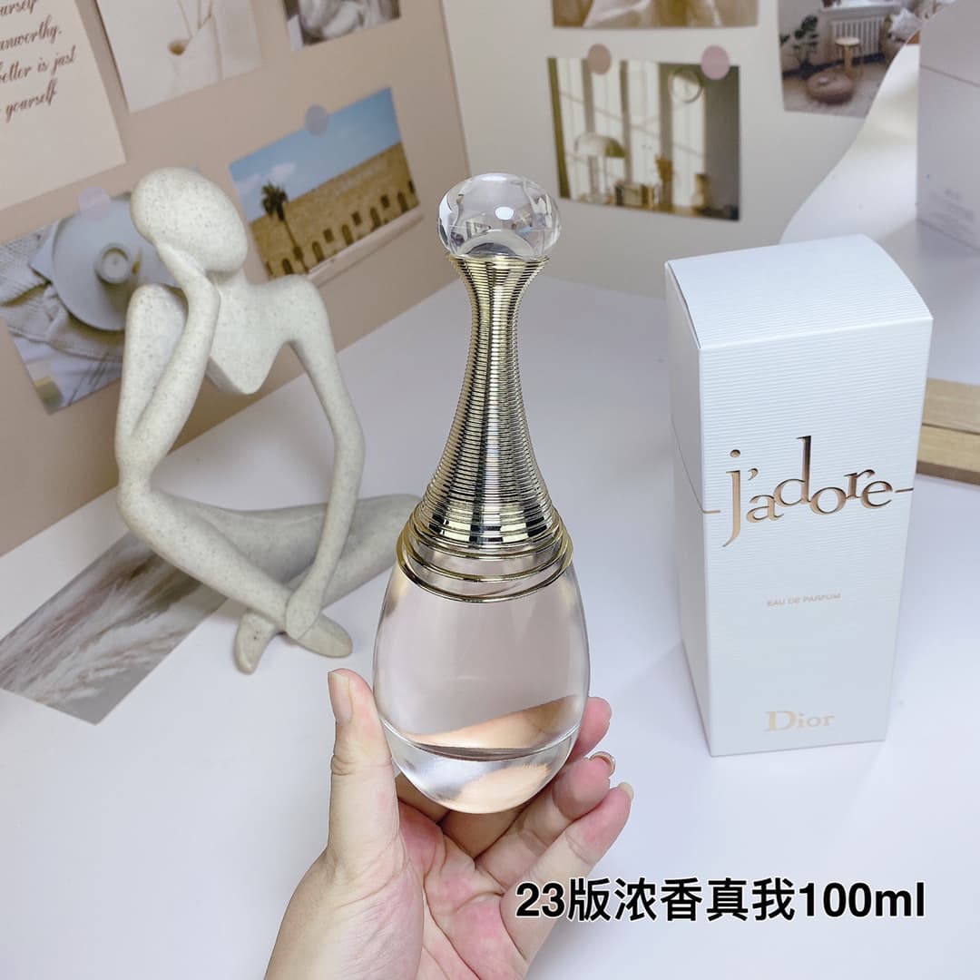 DIOR J'adore Eau de Parfum 2023, 100ml. Luxurious and exquisite, J'adore Eau de Parfum elevates the rich and alluring floral notes, harmoniously blending various floral essential oils: sweet and vibrant Damask rose, seductive and bright Sambac jasmine, and rich and alluring Indian tuberose